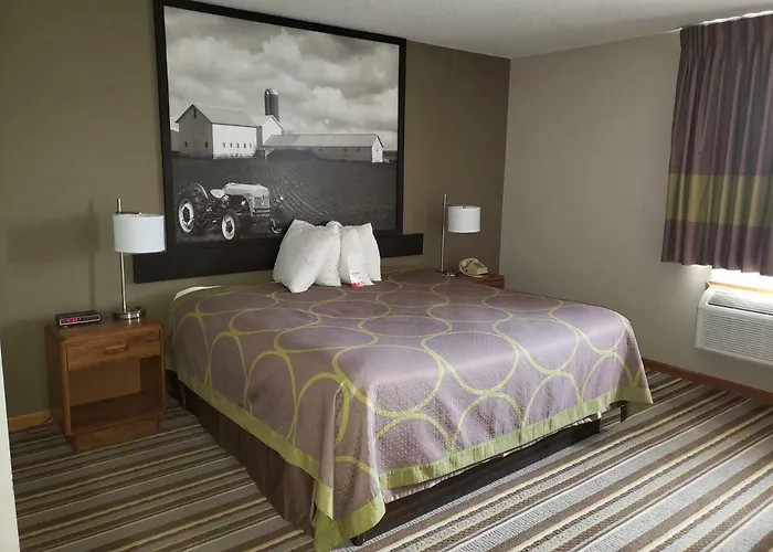 Super 8 By Wyndham Hotel