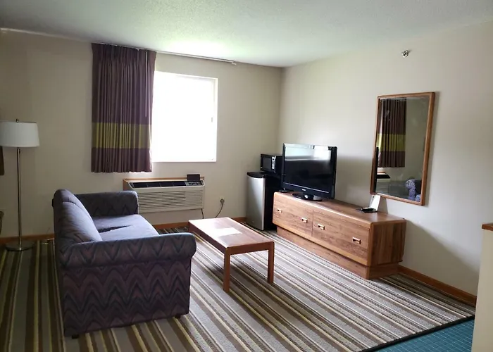 Super 8 By Wyndham Hotel