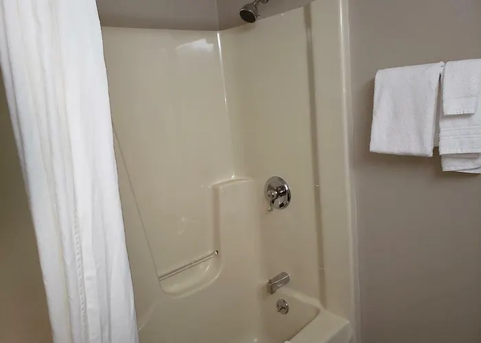 Super 8 By Wyndham Hotel 2*